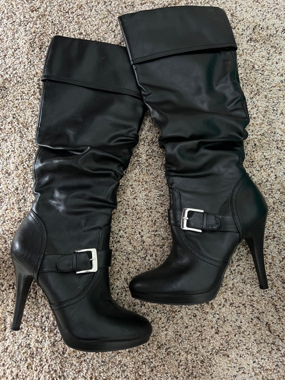 Women's Black Knee-High Heeled Boots with Buckle Accent